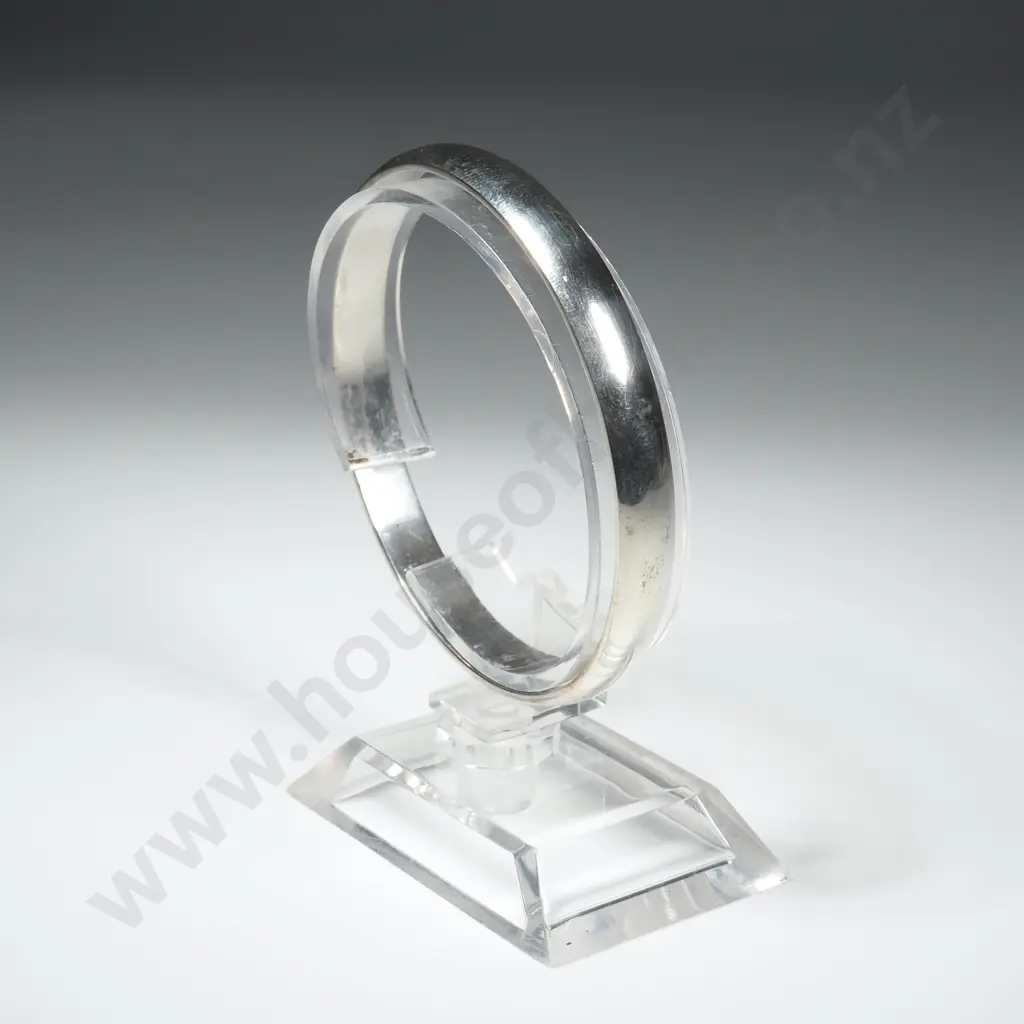 Heavy Modern Sterling Silver Bangle Image 1++