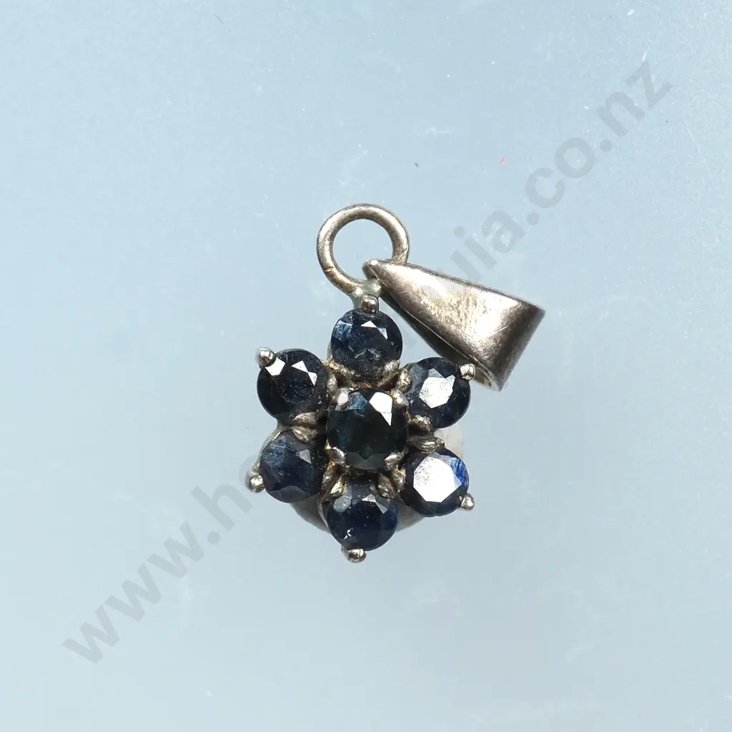 Vintage Sterling Silver And Sapphire Pendant Image 1++