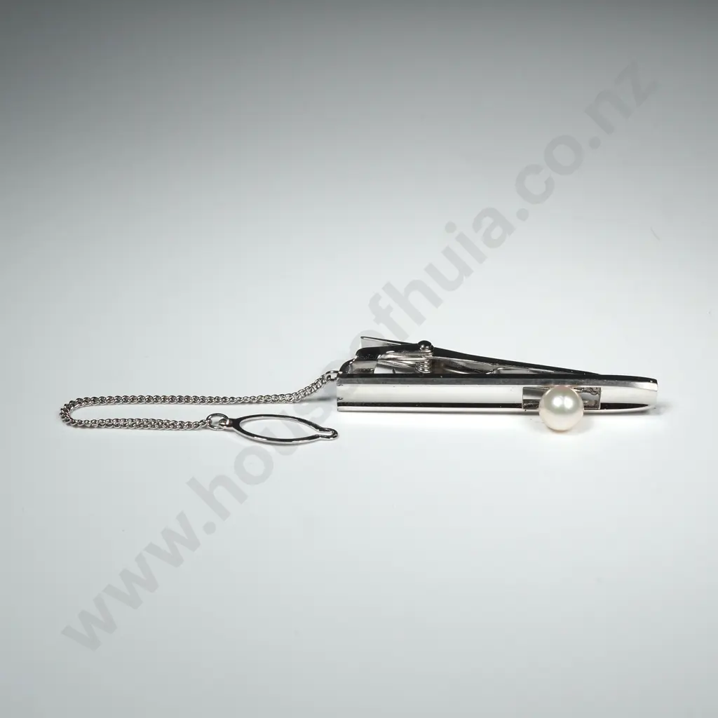 Modern .850 Silver And Pearl Tie Clip Image 1++