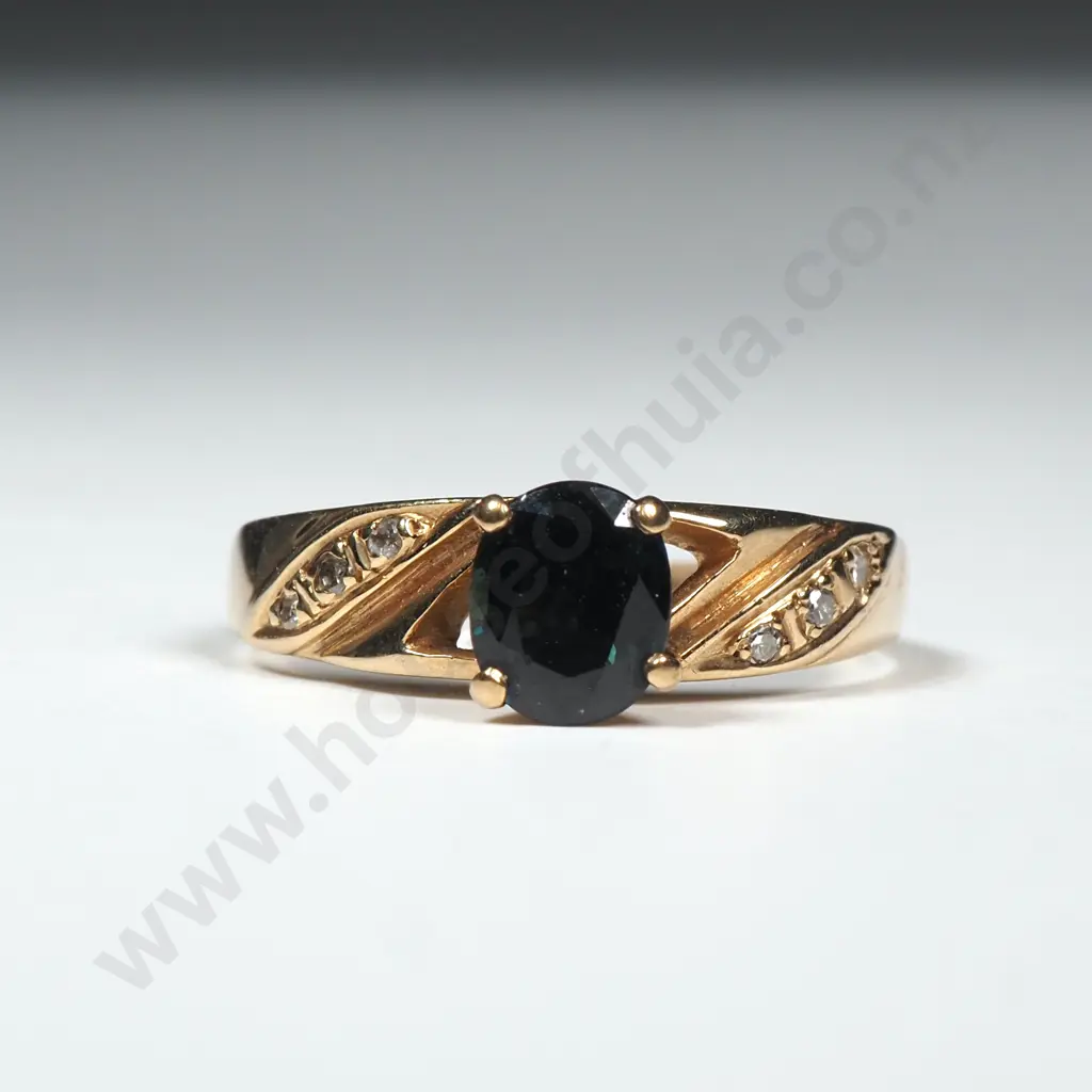 Vintage 9ct Gold, Diamond & Sapphire Ring Image 1++