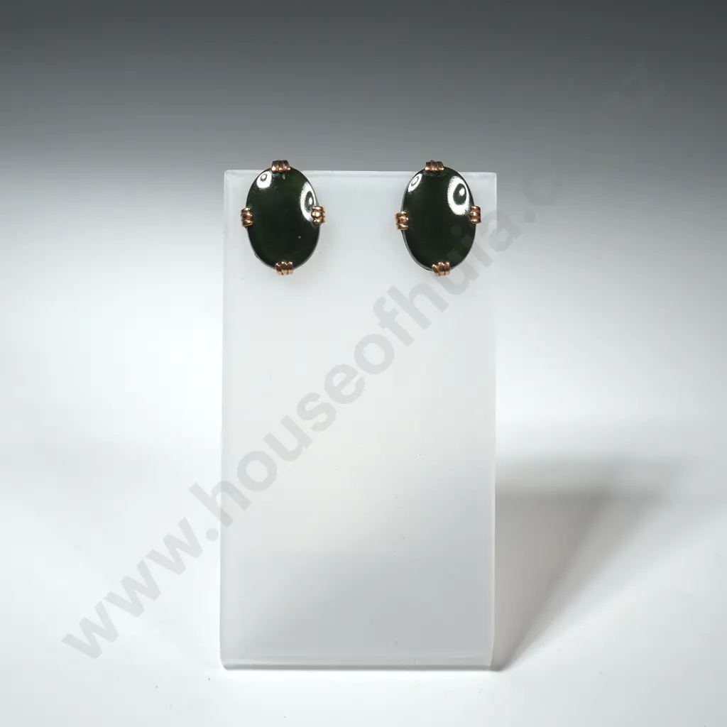 Vintage 9ct Gold And NZ Greenstone Screw On Earrings Image 1++