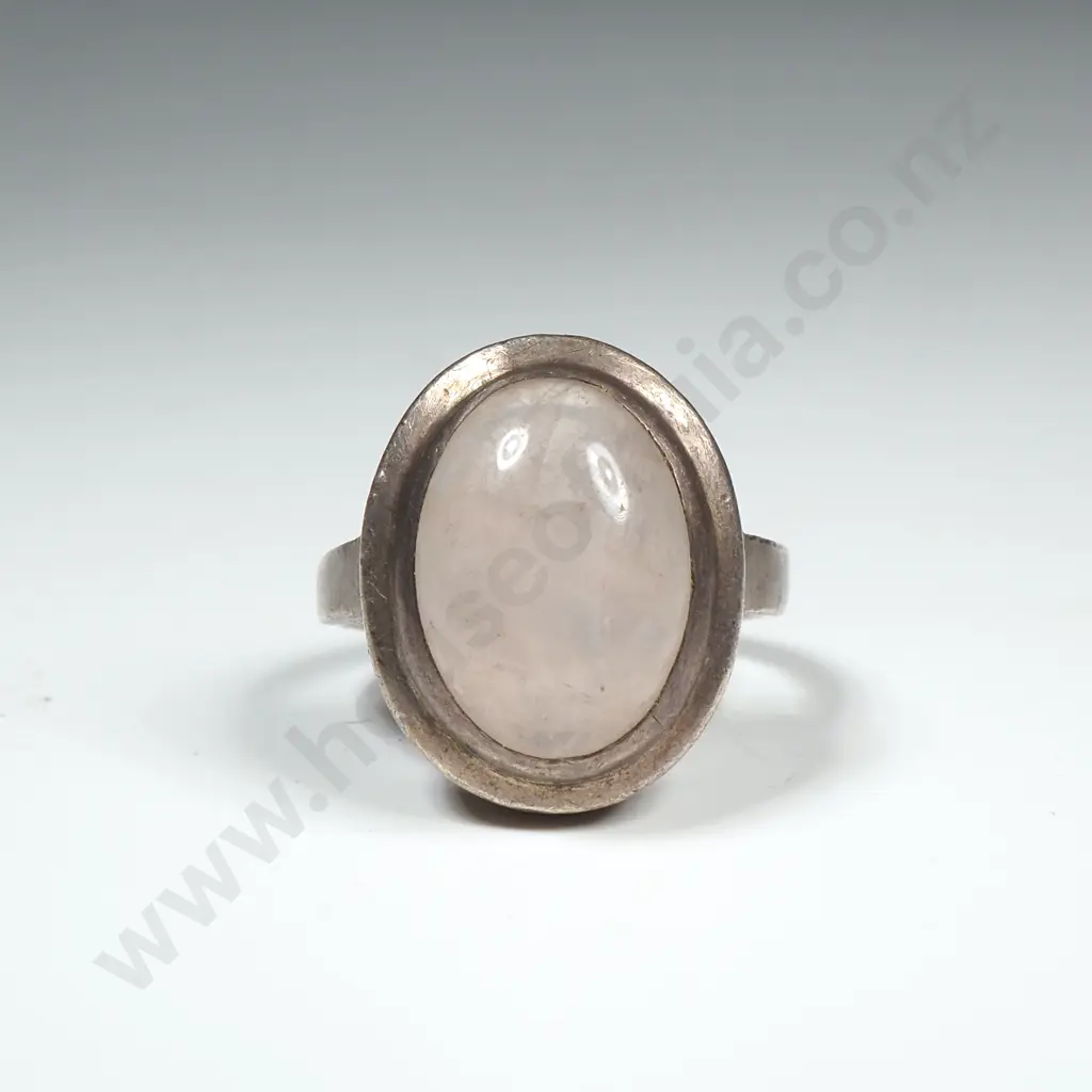 Modern Sterling Silver And Pink Quartz Ring Image 1++