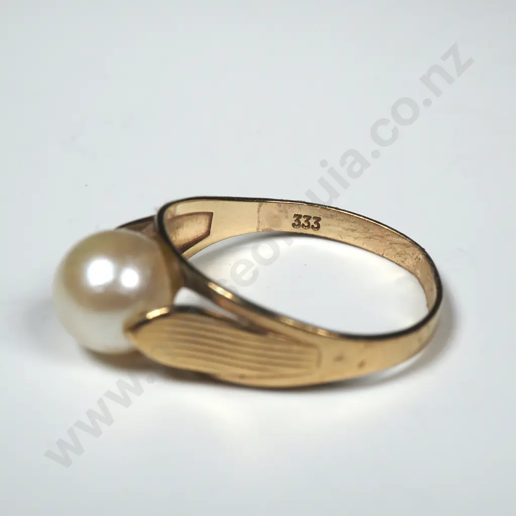 8ct Gold Pearl Ring Image 1++