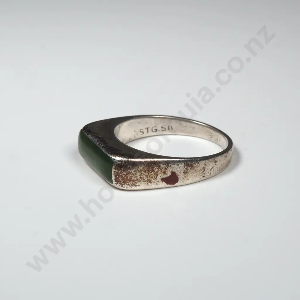 Modern Sterling Silver And Greenstone Ring Image 1++