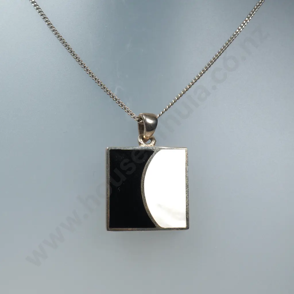 Modern Sterling Silver Enamel Set Pendant With Sterling Silver Chain Image 1++