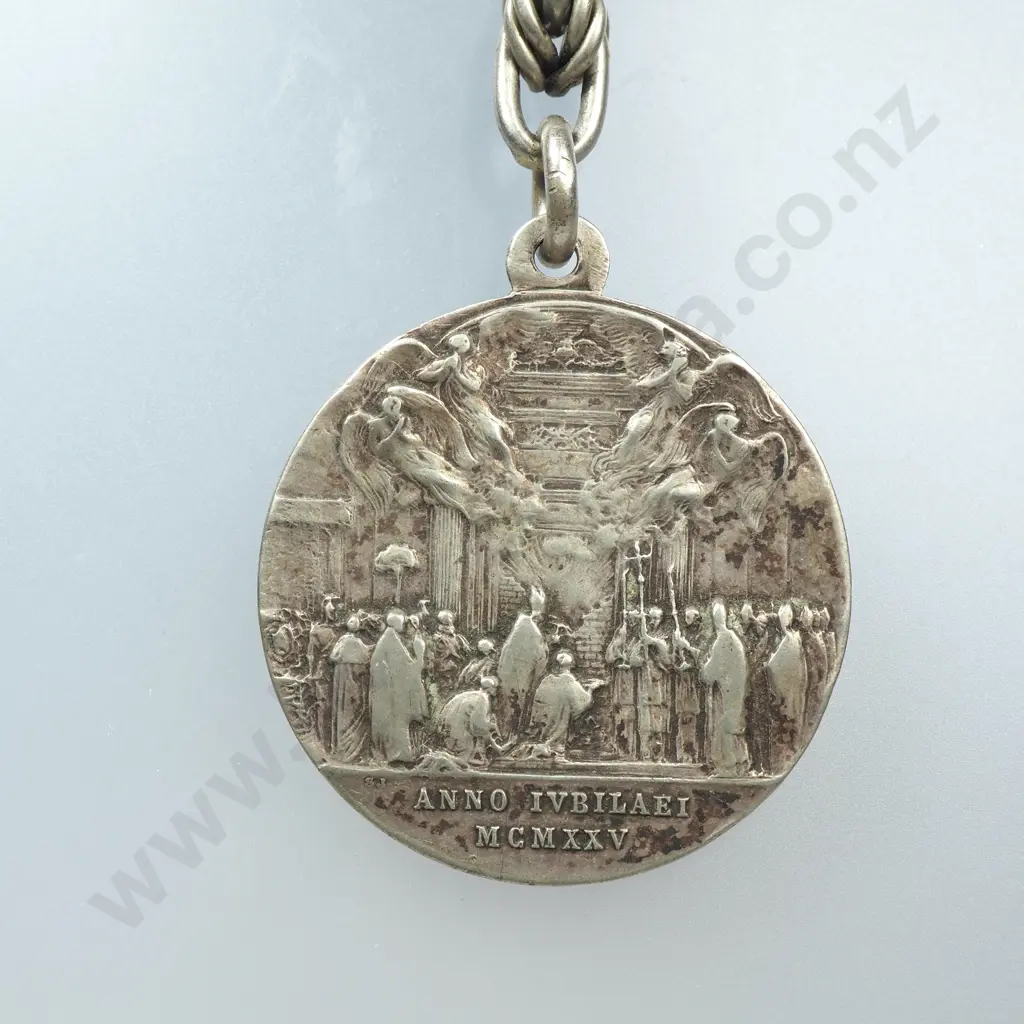 Fancy White Metal Fob Chain Image 1++