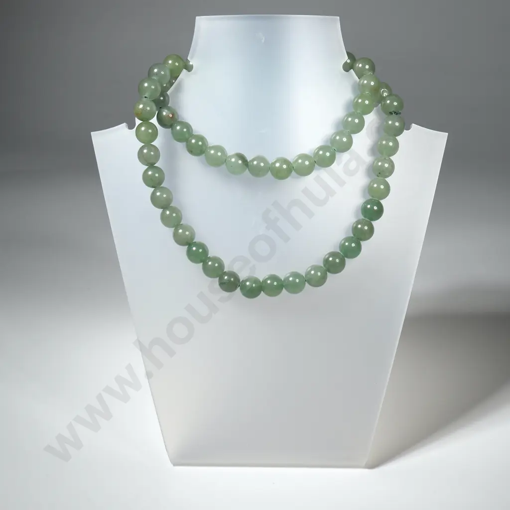 Jade Beaded Necklace Image 1++