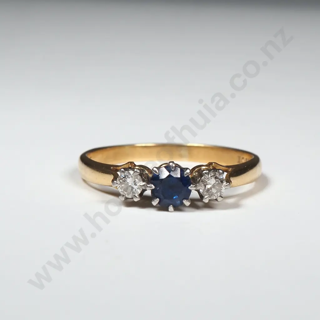 18ct Gold Diamond & Sapphire Ring Image 1++