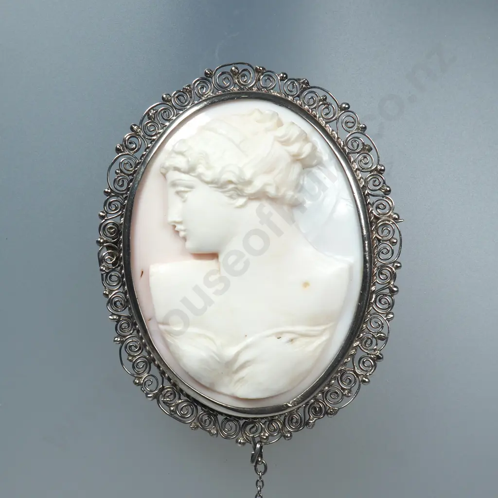 Impressive Sterling Silver Cameo Brooch Image 1++