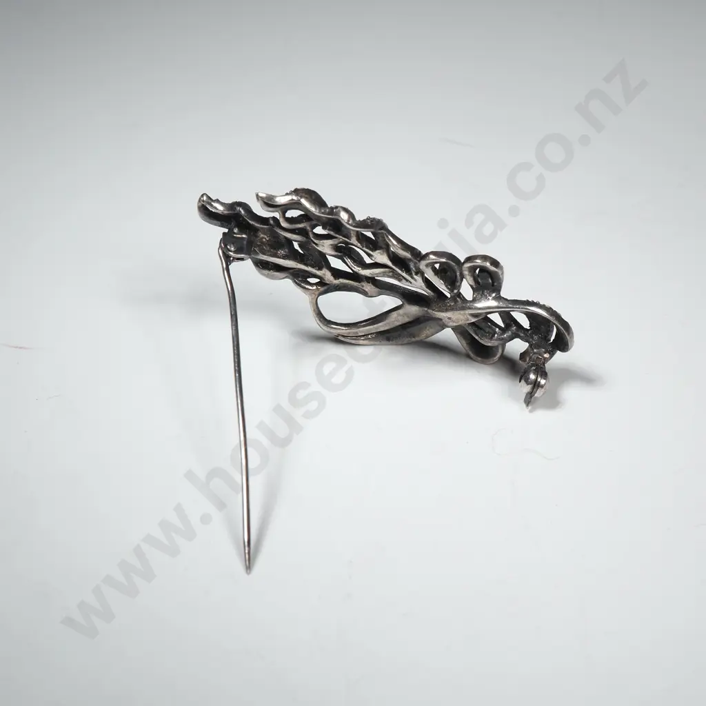 Vintage Sterling Silver Marcasite Brooch Image 1++