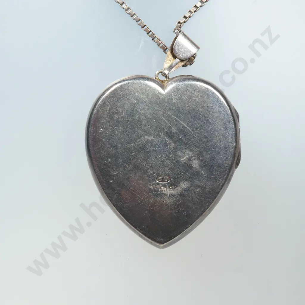 Large Sterling Silver Engraved  Heart Shaped Locket w Box Link Chain Image 1++