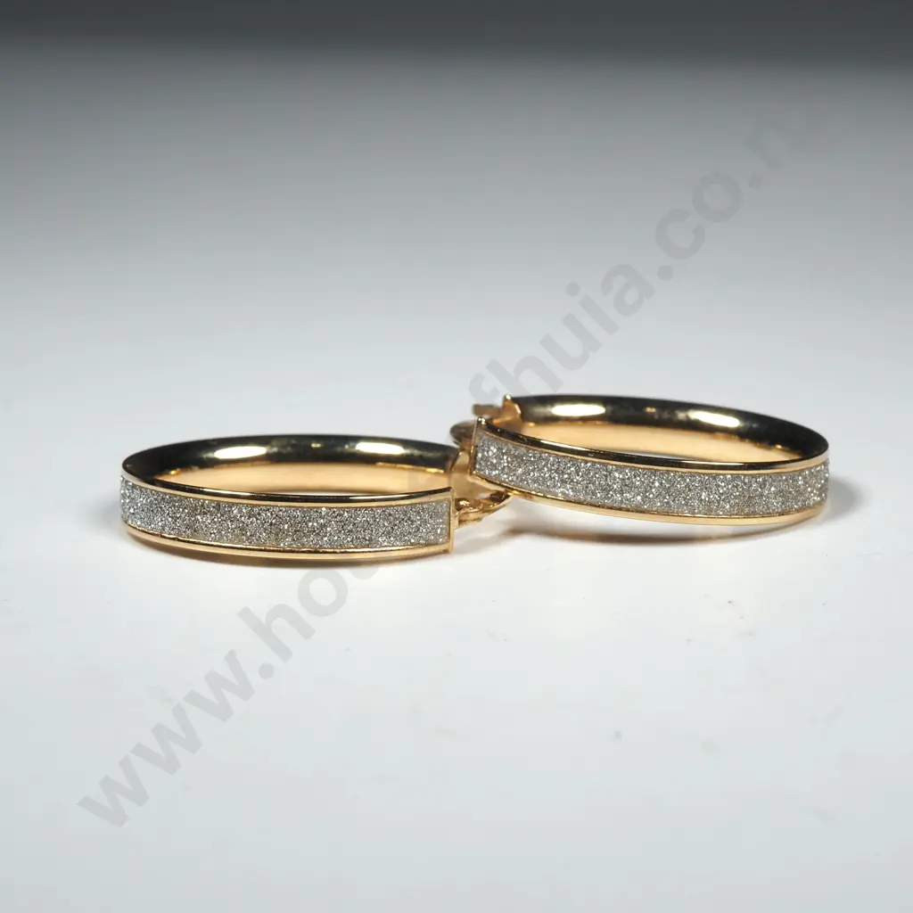 14ct Gold Sparkly Earrings Image 1++