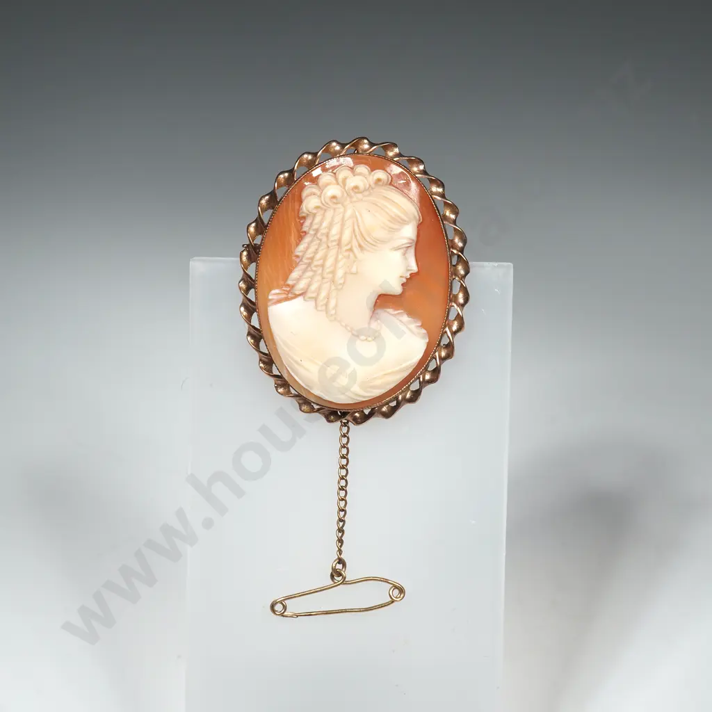 Vintage 9ct Gold Cameo Brooch Image 1++