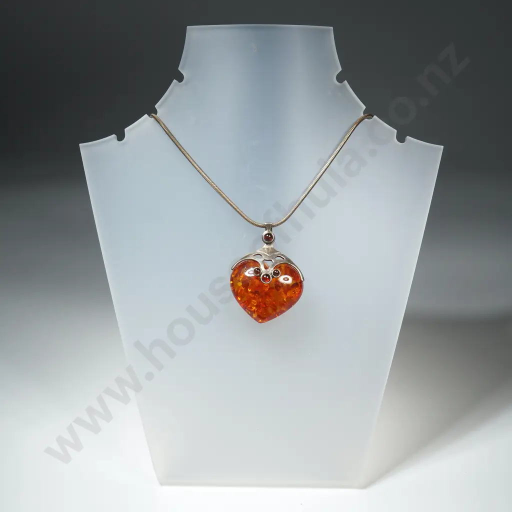 Sterling Silver Amber Pendant & Necklace Image 1++