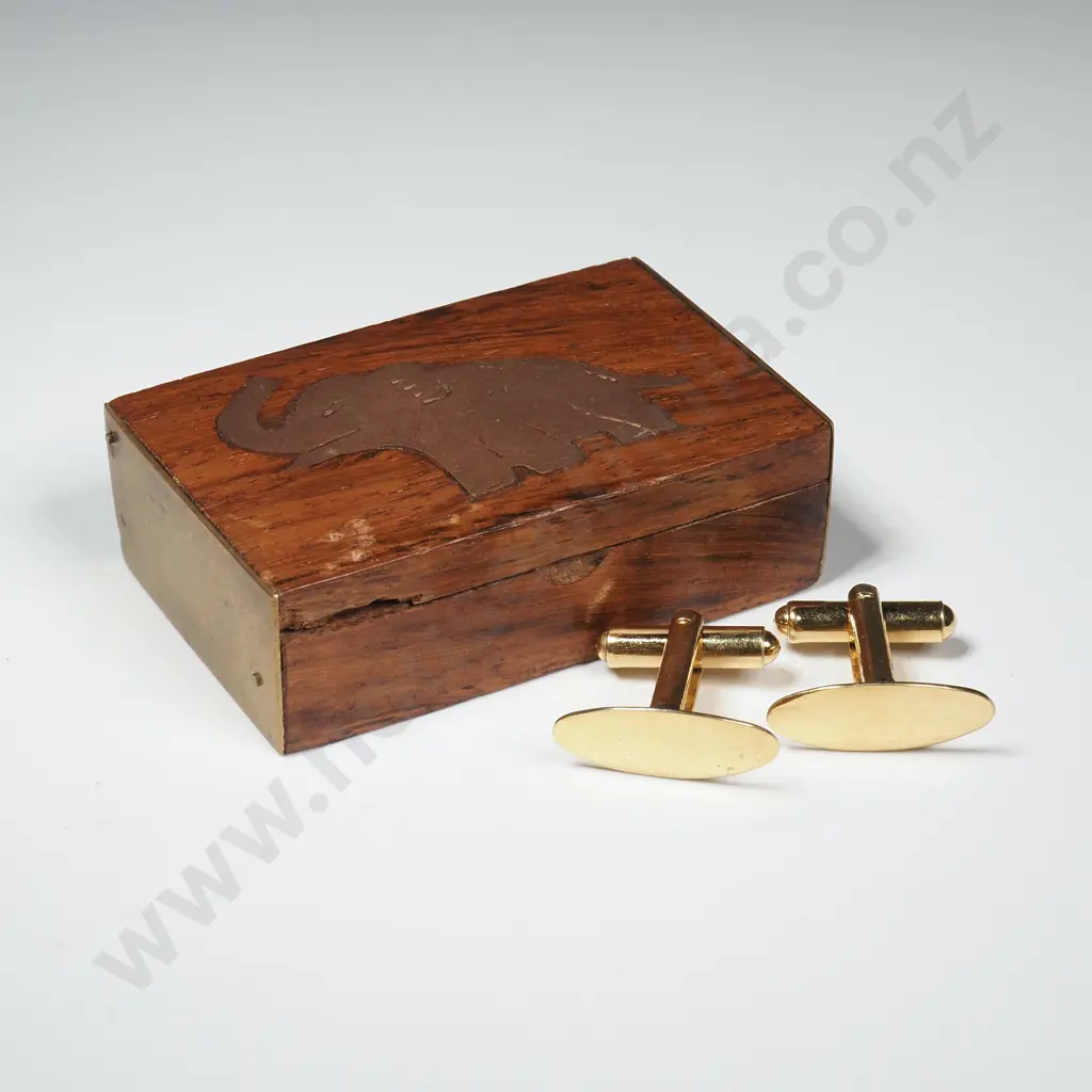 Wooden Box with Elephant Decoration and Pair of G/P Cufflinks Image 1++