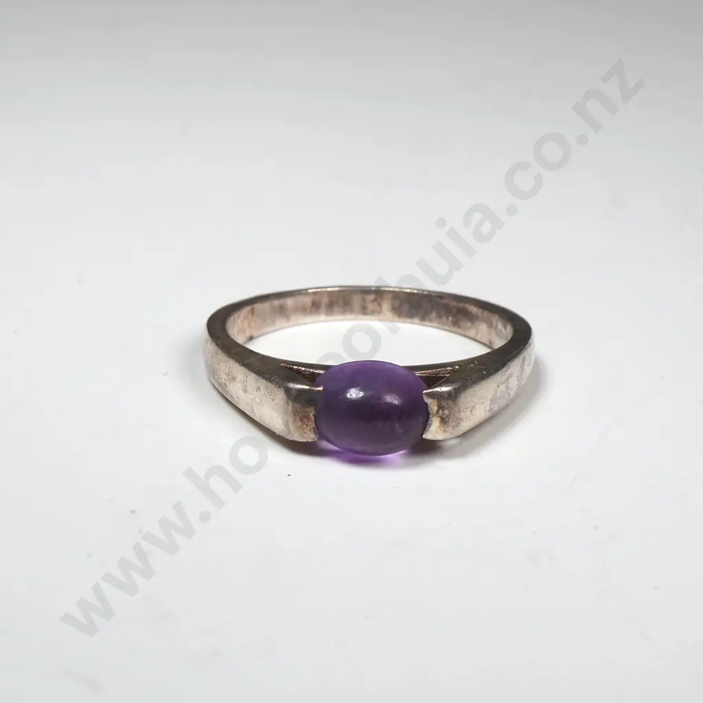 Modern Sterling Silver And Amethyst Ring Image 1++