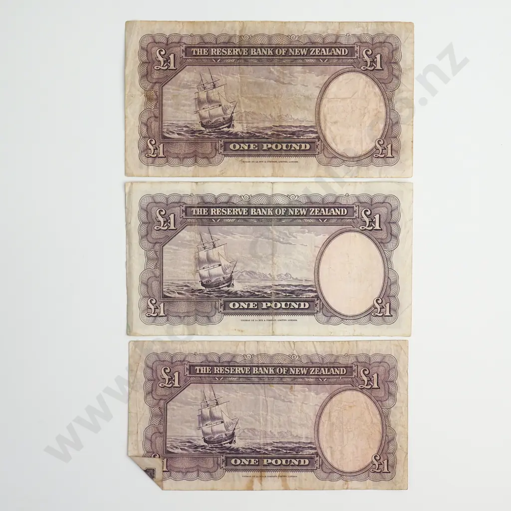 THREE NZ HANNA 1 POUND BANKNOTES Image 1++
