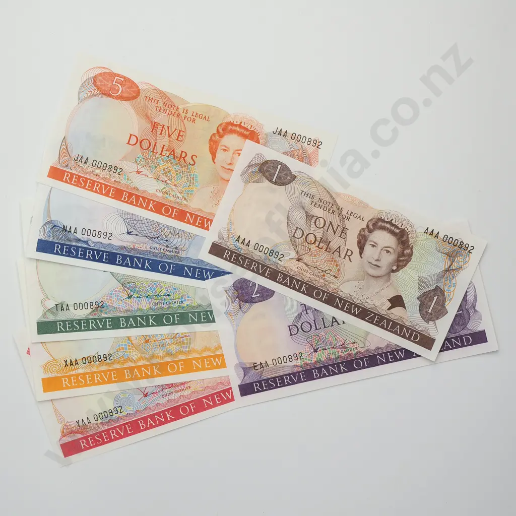 HARDIE SAME NUMBERED SET $1-$100 BANKNOTES ND(1981-85) P.169a-175a UNCIRCULATED CV$2000 Image 1++