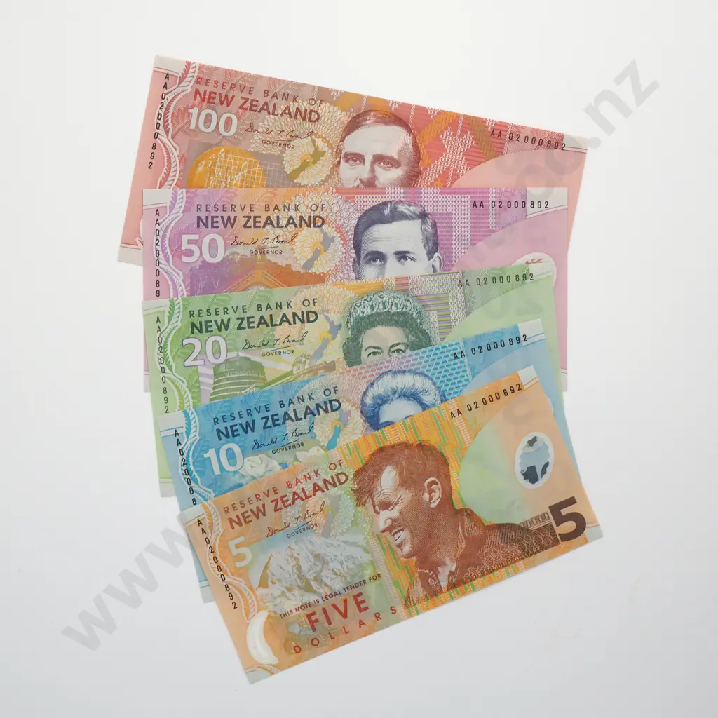 2002 NEW ZEALAND UNCIRCULATED BANKNOTE SET $5 $100 BRASH TYPE IV AA02 Image 1++