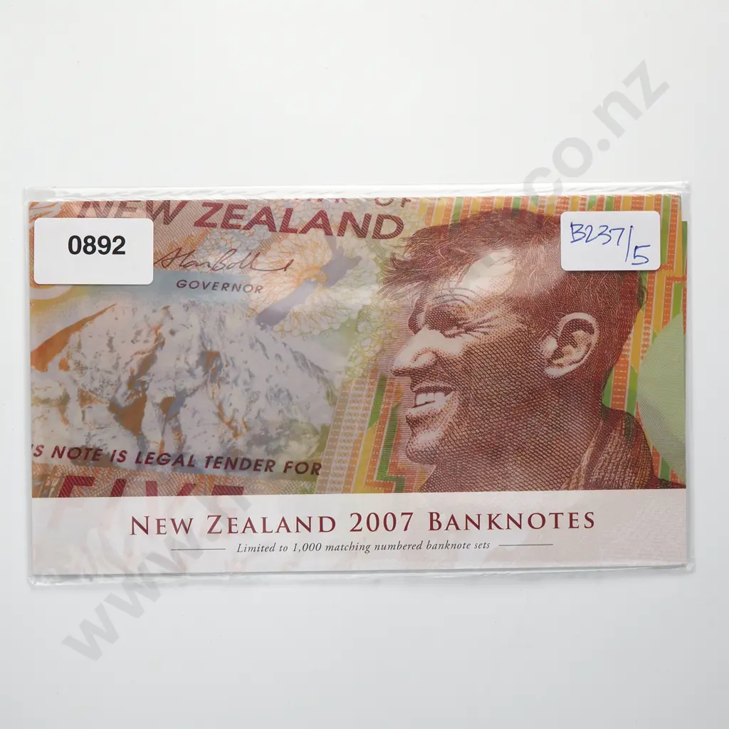2007 NEW ZEALAND UNCIRCULATED BANKNOTE SET $5 $100 BOLLARD AA07 Image 1++