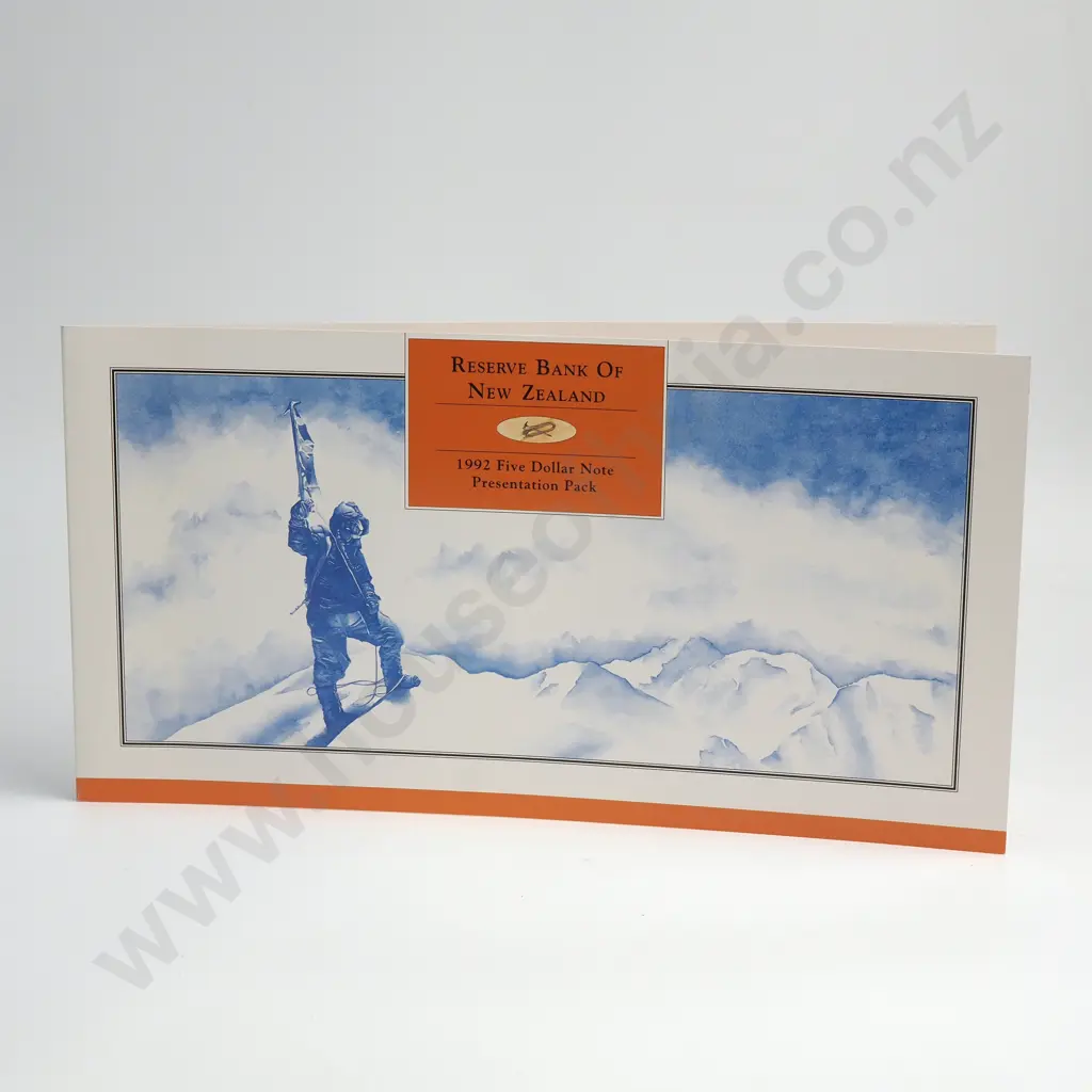 1992 5 DOLLARS PRESENTATION PACK CONSISTING OF AN UNCUT BLOCK 4X, PREFIXES AA Image 1++