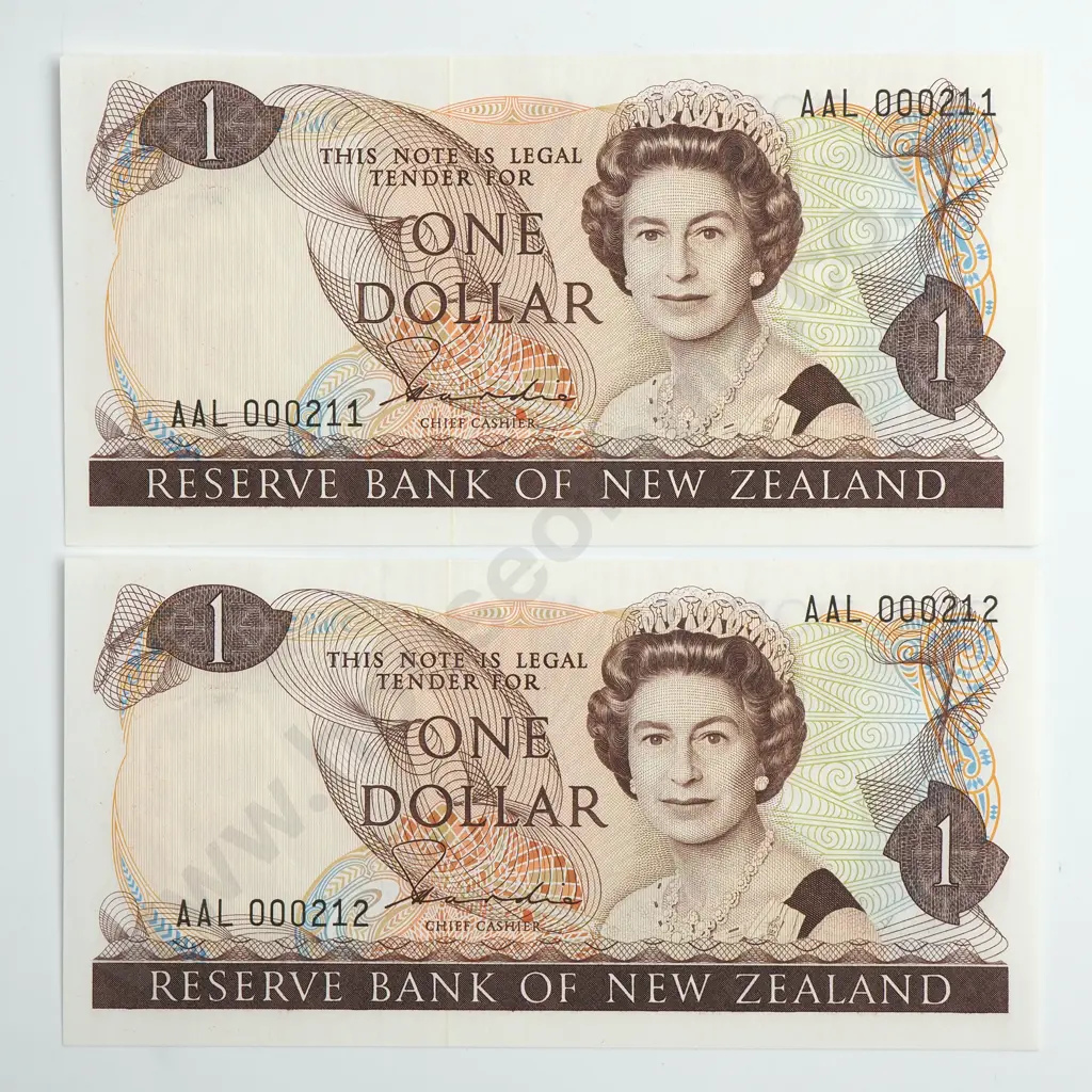 HARDIE TYPE II LOW SERIAL NUMBER CONSEC PAIR 1 DOLLAR BANKNOTES UNCIRCULATED Image 1++