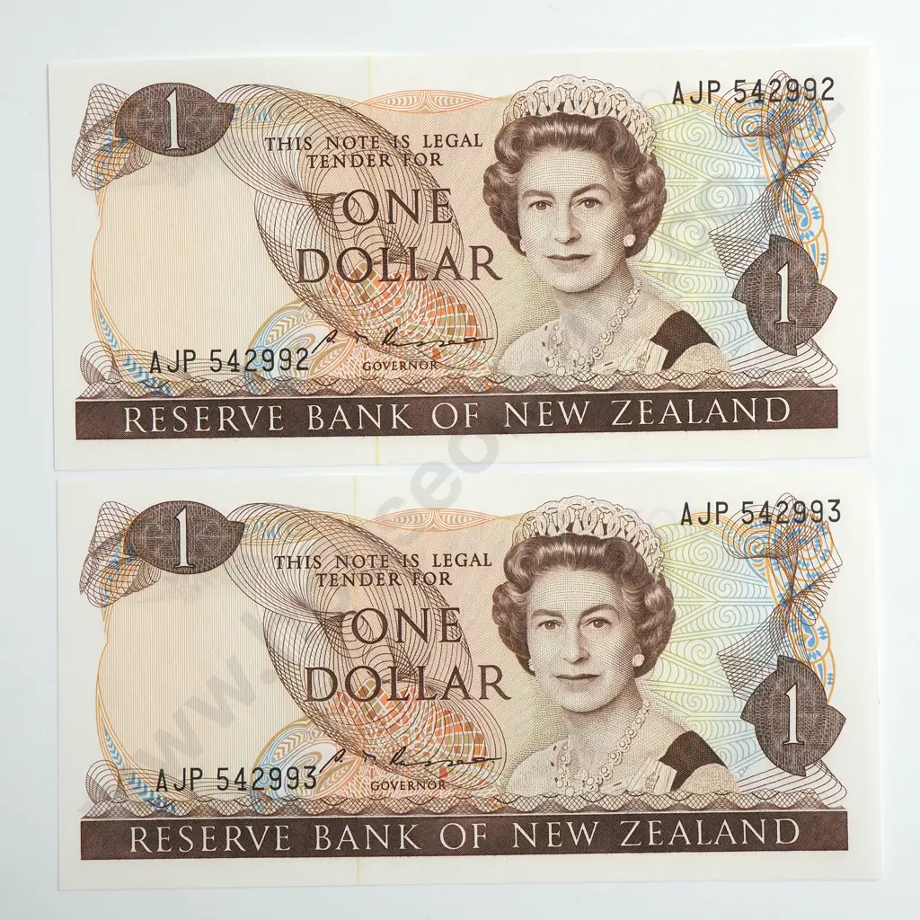 RUSSELL CONSEC PAIR 1 DOLLAR BANKNOTES UNCIRCULATED Image 1++