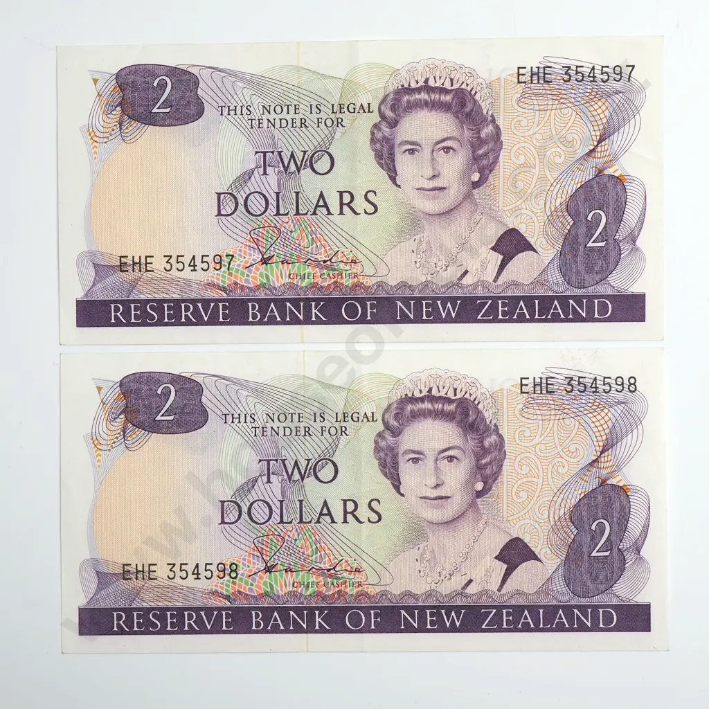 HARDIE TYPE II CONSEC PAIR 2 DOLLARS BANKNOTES aUNC SECOND TO LAST PREFIX Image 1++