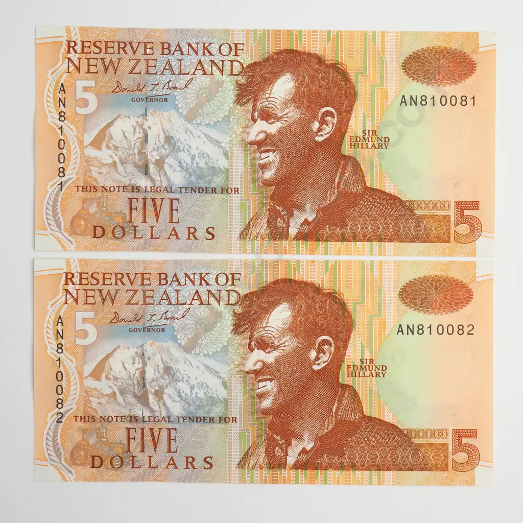 CONSEC PAIR 5 DOLLARS NOTES, BRASH TYPE II SIGNATURES, PREFIXES AN, UNCIRCULATED Image 1++