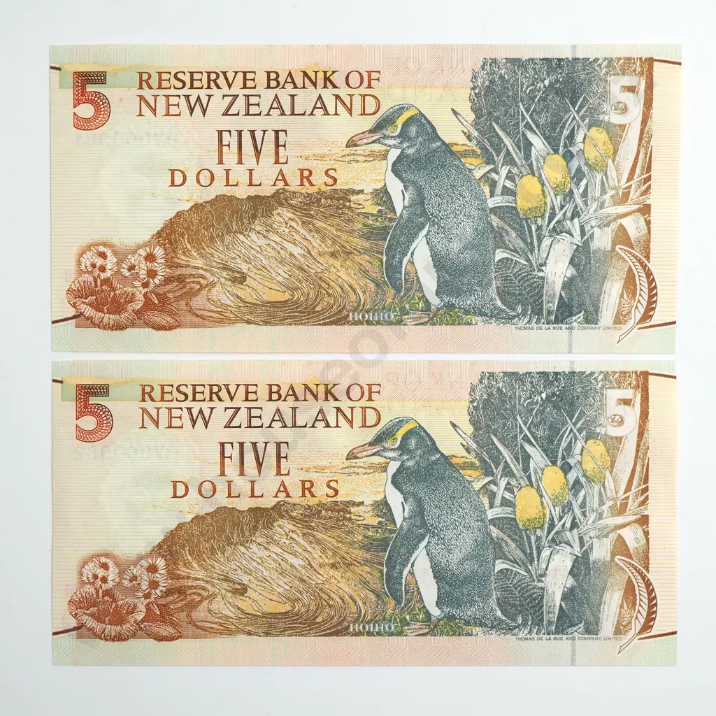 BRASH TYPE III CONSEC PAIR 5 DOLLARS BANKNOTES Almost UNCIRCULATED Image 1++