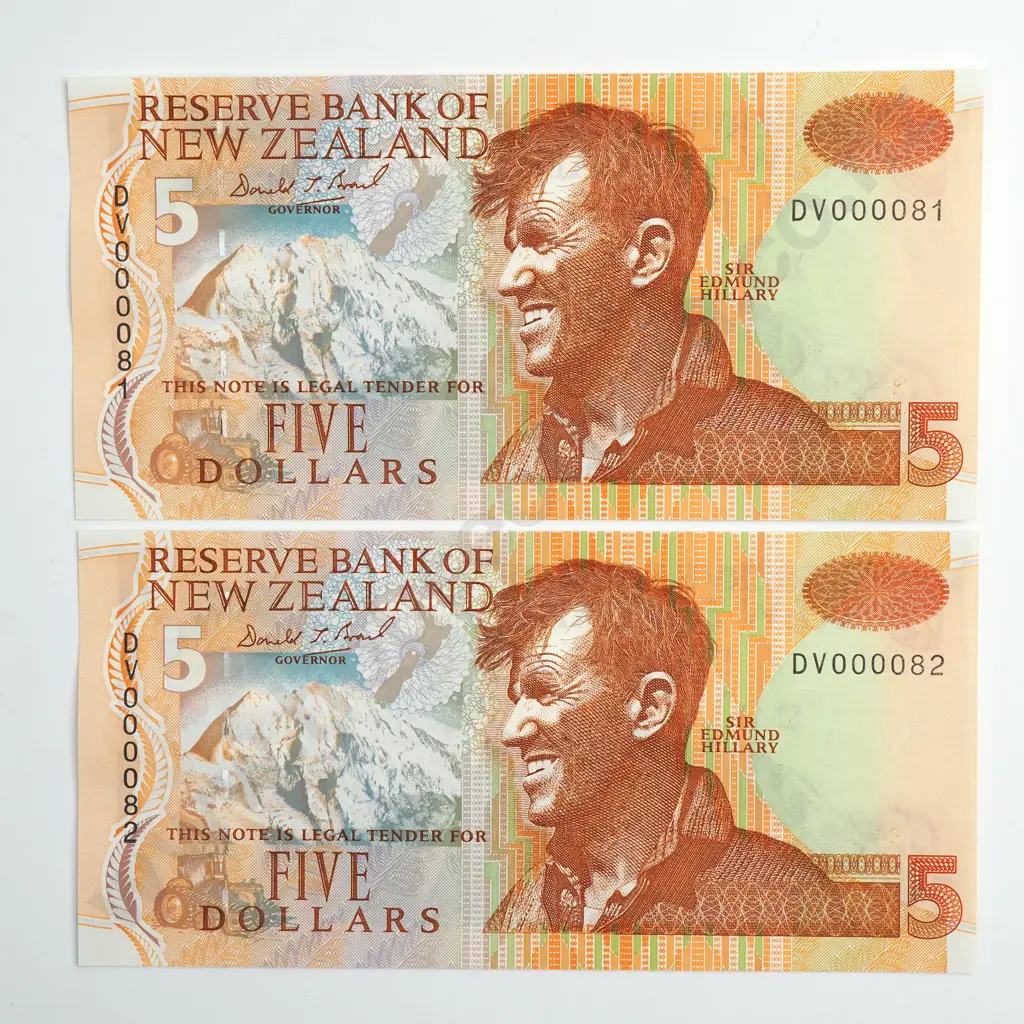 BRASH TYPE III CONSEC PAIR 5 DOLLARS BANKNOTES Almost UNCIRCULATED Image 1++