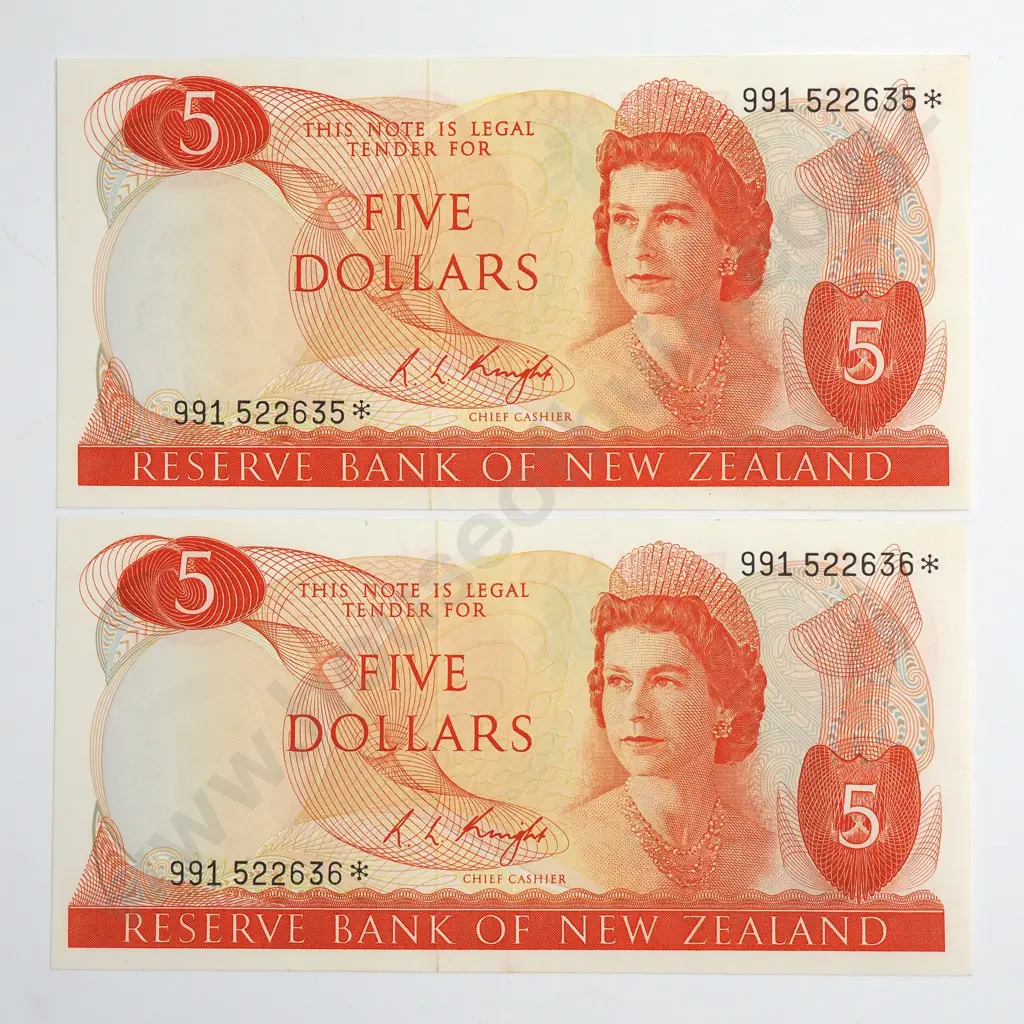 KNIGHT CONSEC PAIR STAR NOTES 5 DOLLARS BANKNOTES Almost UNCIRCULATED Image 1++