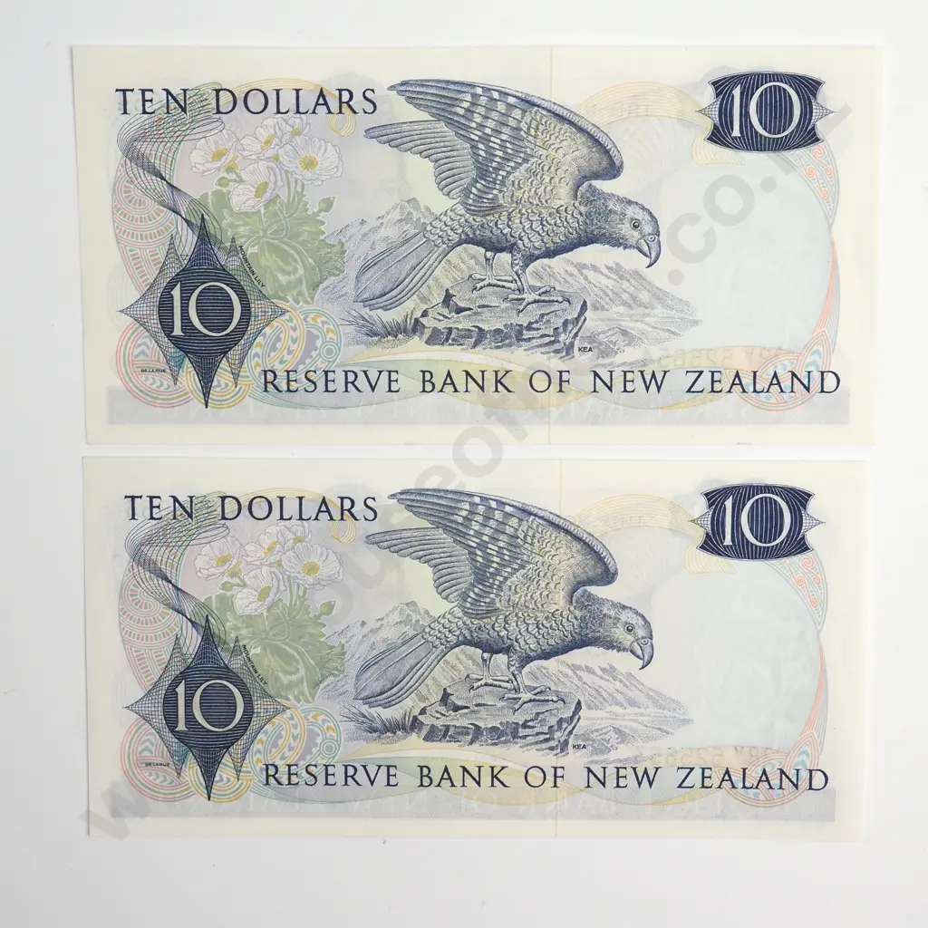 CONSEC PAIR 10 DOLLARS, HARDIE TYPE I SIGNATURE, PREFIXES 28Y, aUNC Image 1++
