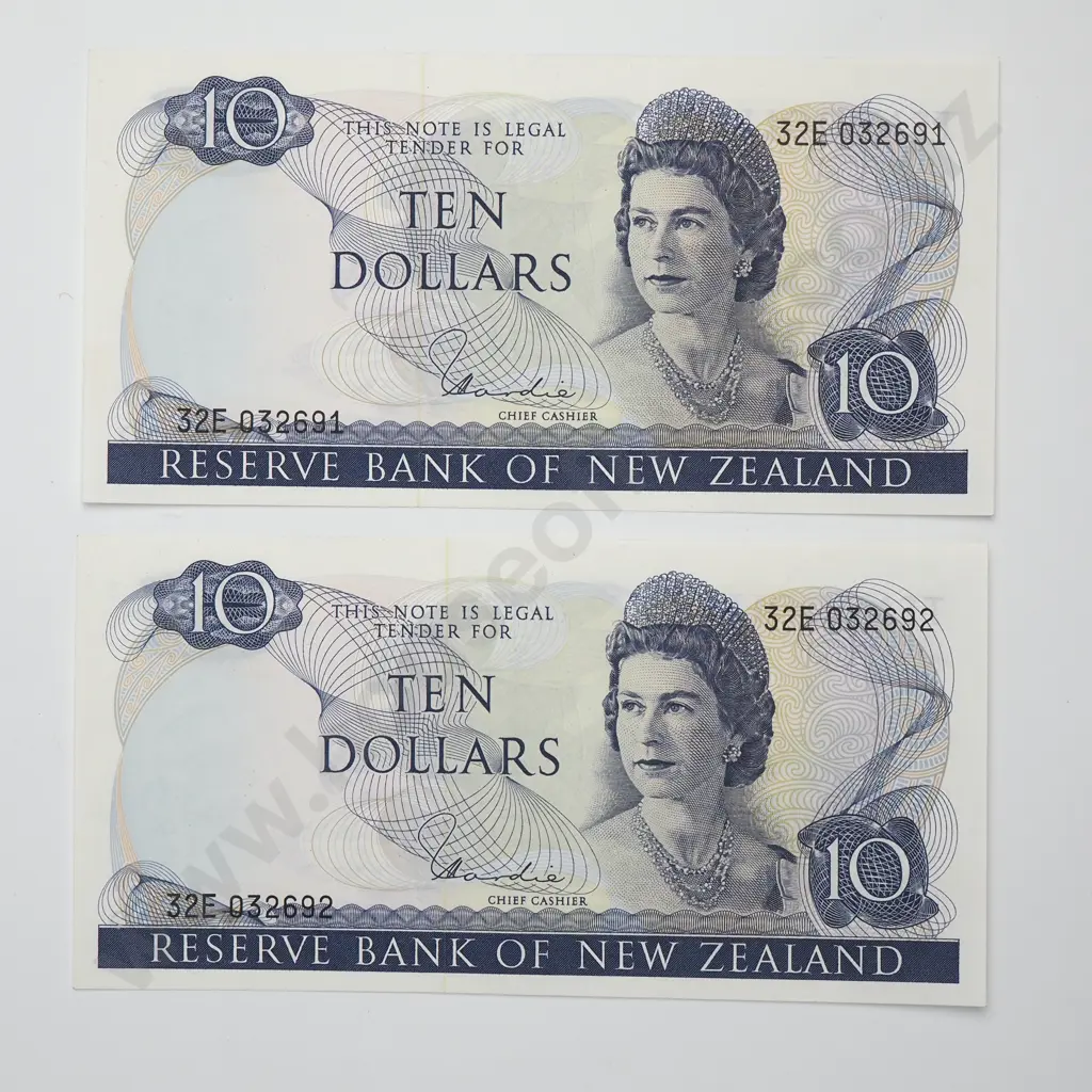 HARDIE CONSEC PAIR 10 DOLLARS BANKNOTES ND(1977-81) P.166d aUNC CCV$250 Image 1++