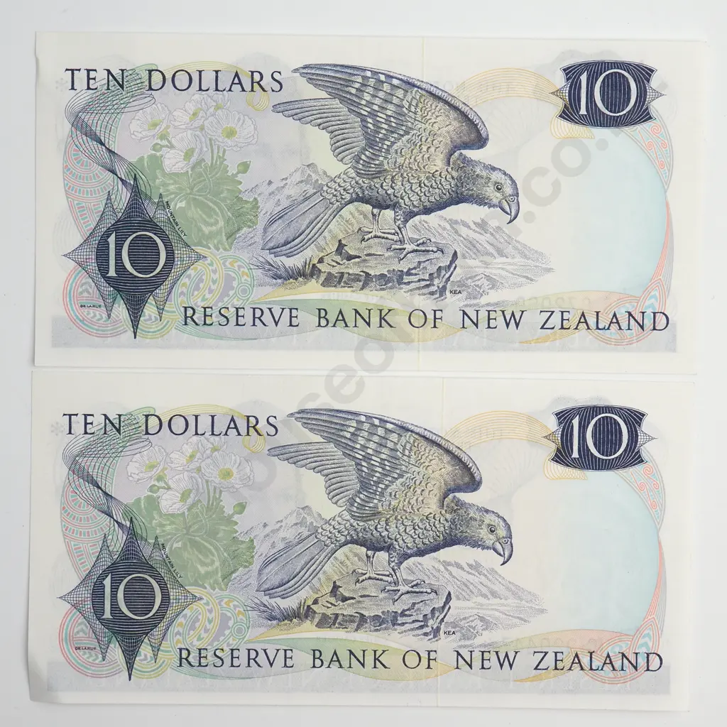 TWO NZ HARDIE STAR NOTE 10 DOLLARS BANKNOTES UNCIRCULATED Image 1++