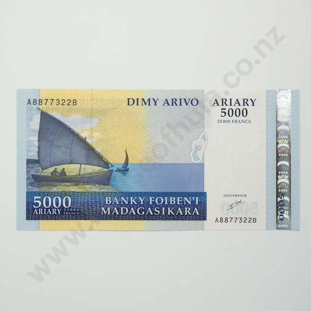 MADAGASCAR 5000 ariary, 2003, UNC Image 1++