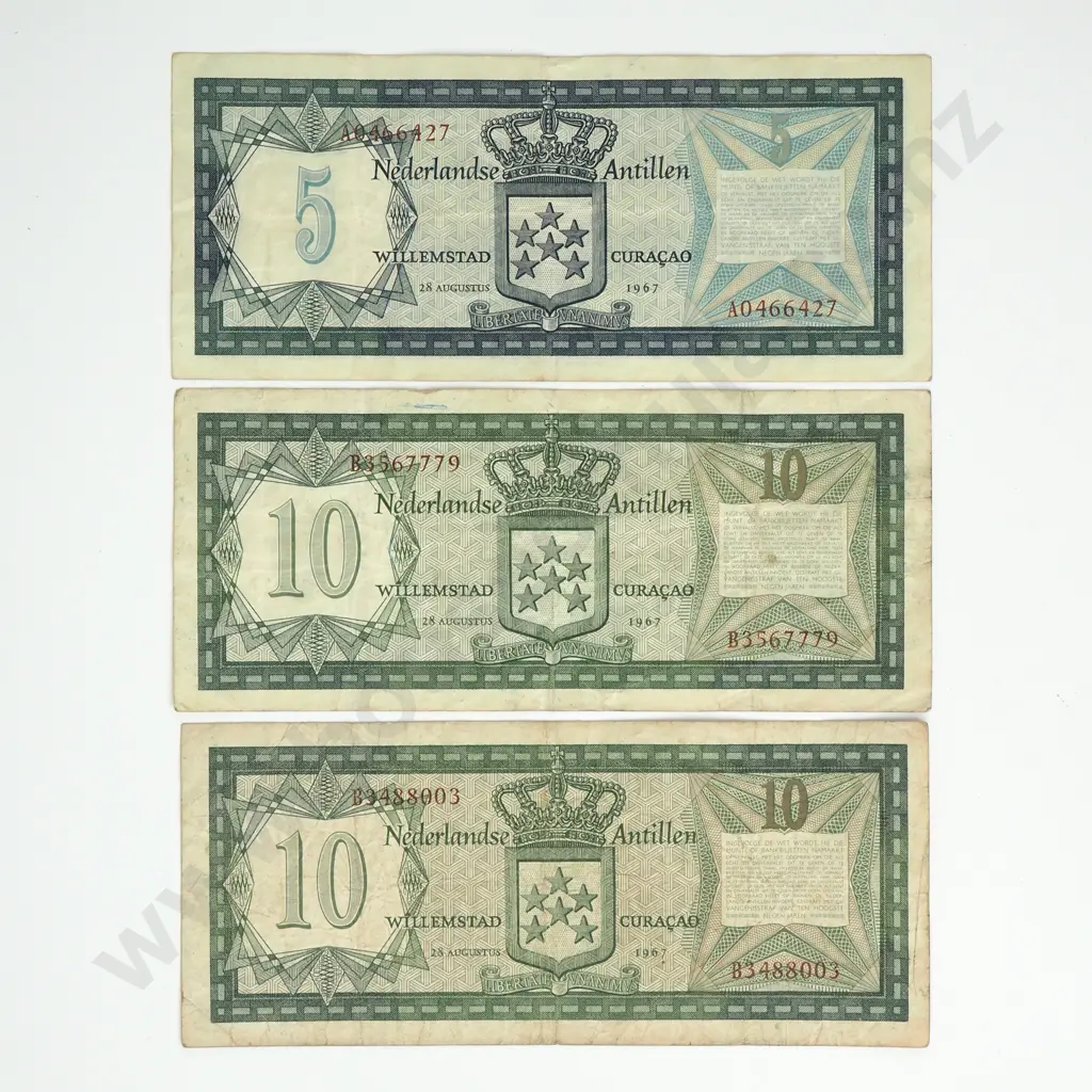 CURACAO Three notes, 5 gulden 1967, two 10 gulden 1967, VG-FINE Image 1++