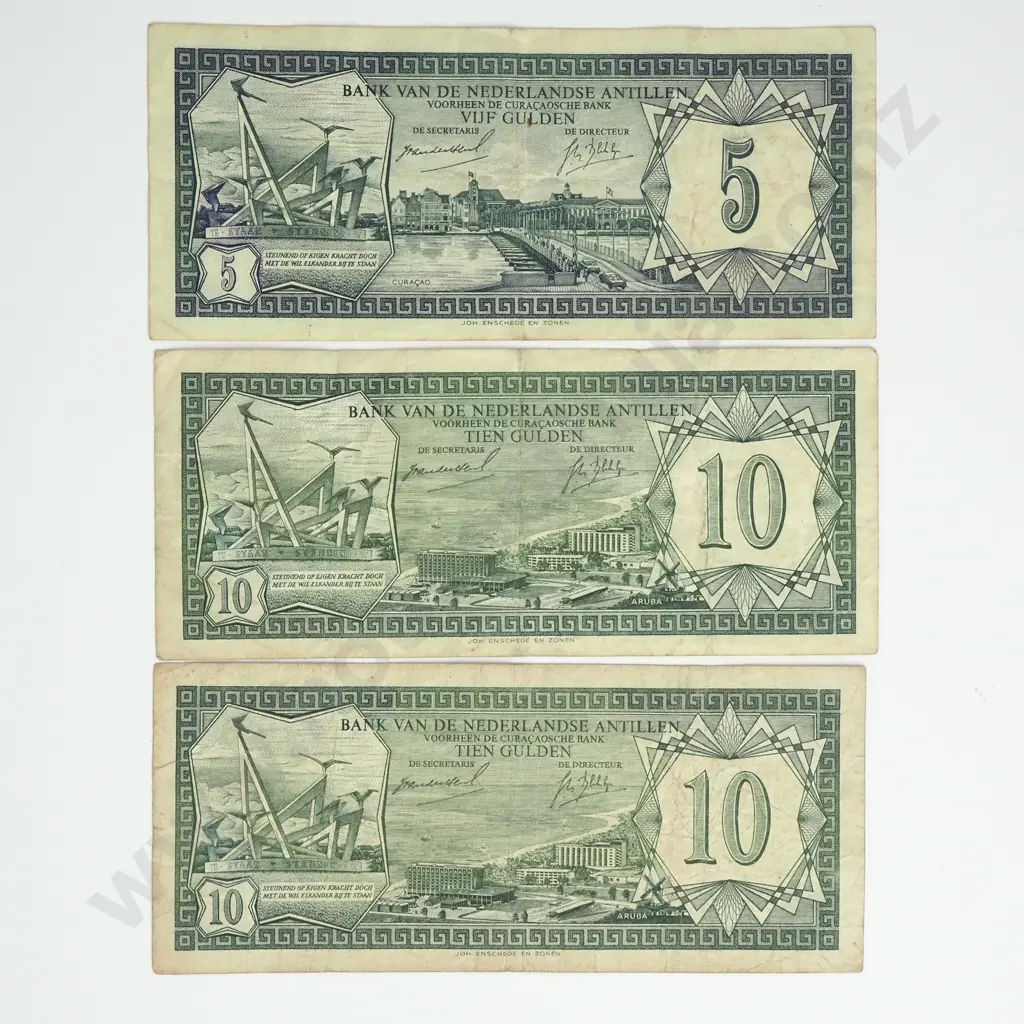 CURACAO Three notes, 5 gulden 1967, two 10 gulden 1967, VG-FINE Image 1++