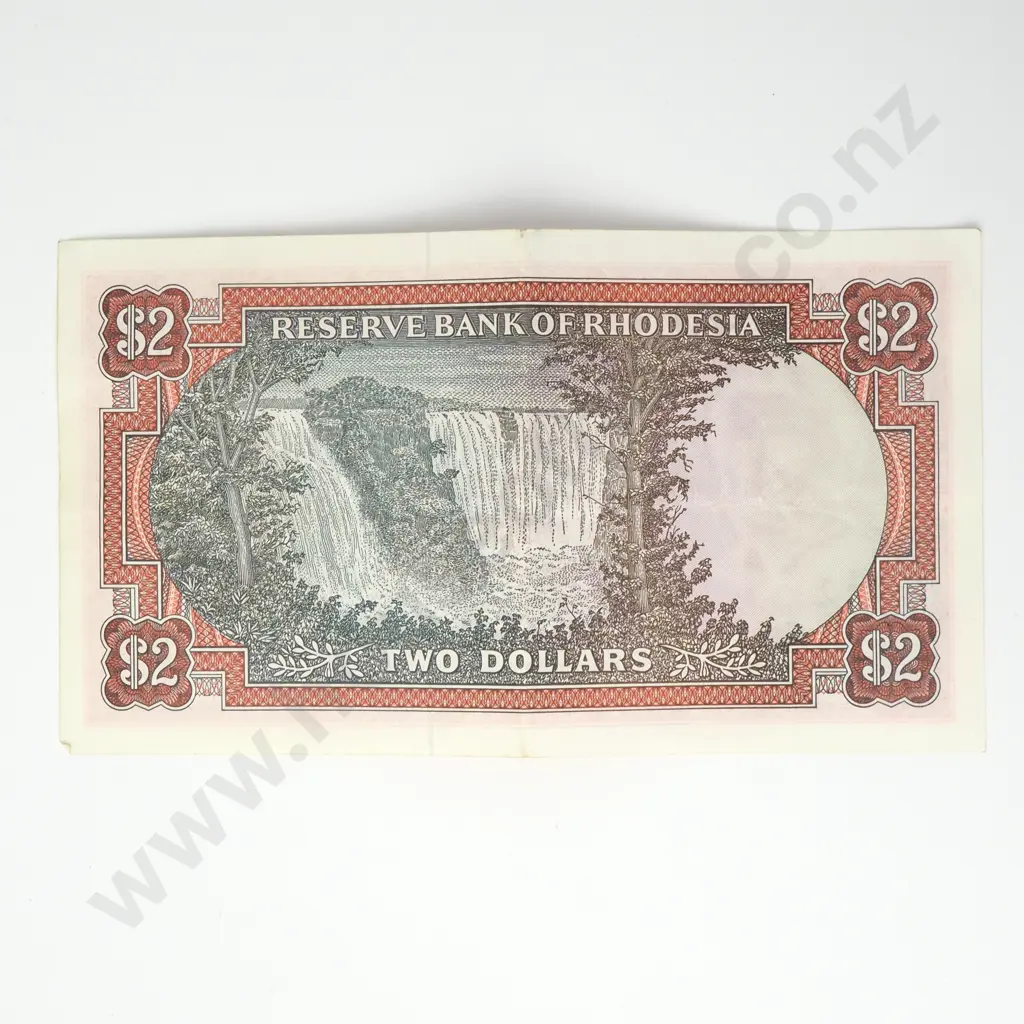RHODESIA Reserve Bank of Rhodesia 2 dollars, 1977, Better Grade (centre crease) Image 1++