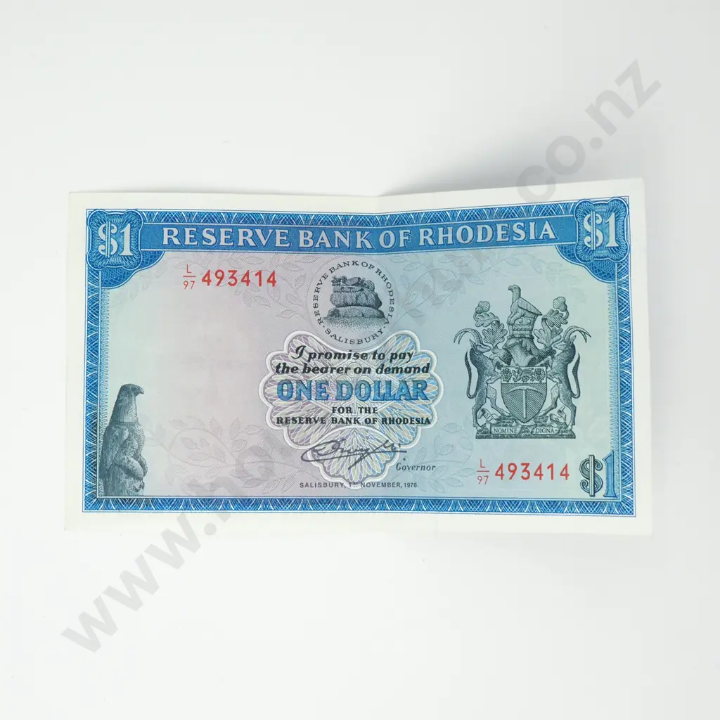 RHODESIA Reserve Bank of Rhodesia 1 dollar, 1976, Better Grade (centre crease) Image 1++