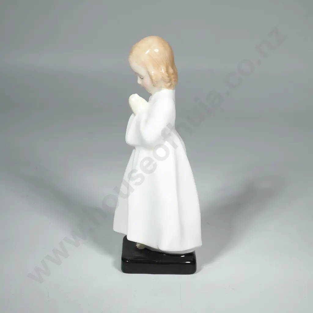 Vintage Royal Doulton  Figure "Bedtime" HN 1978 Image 1++