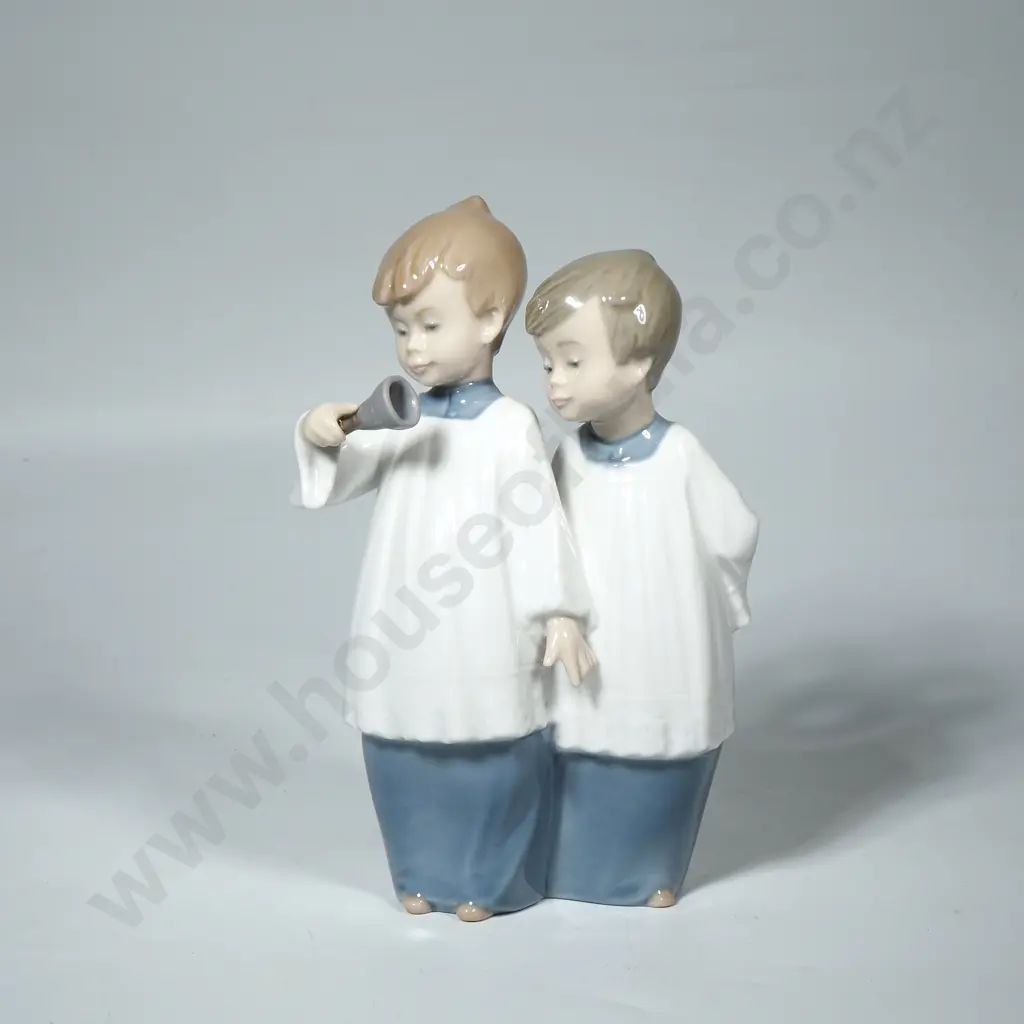 Nao By Lladro Porcelain Figure " Choir Boys" No1072 Image 1++