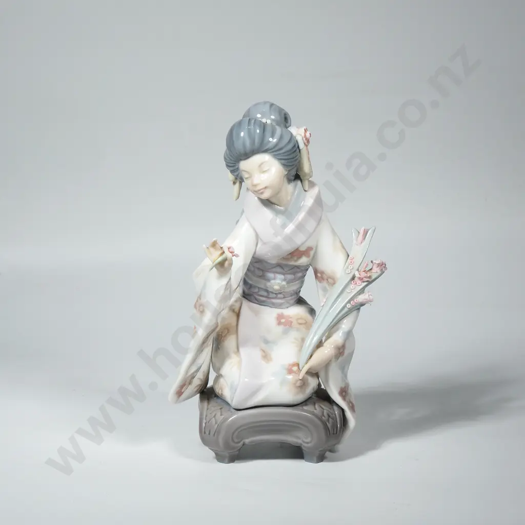 Lladro Porcelain Figure " Kiyoko " No 1450 Image 1++