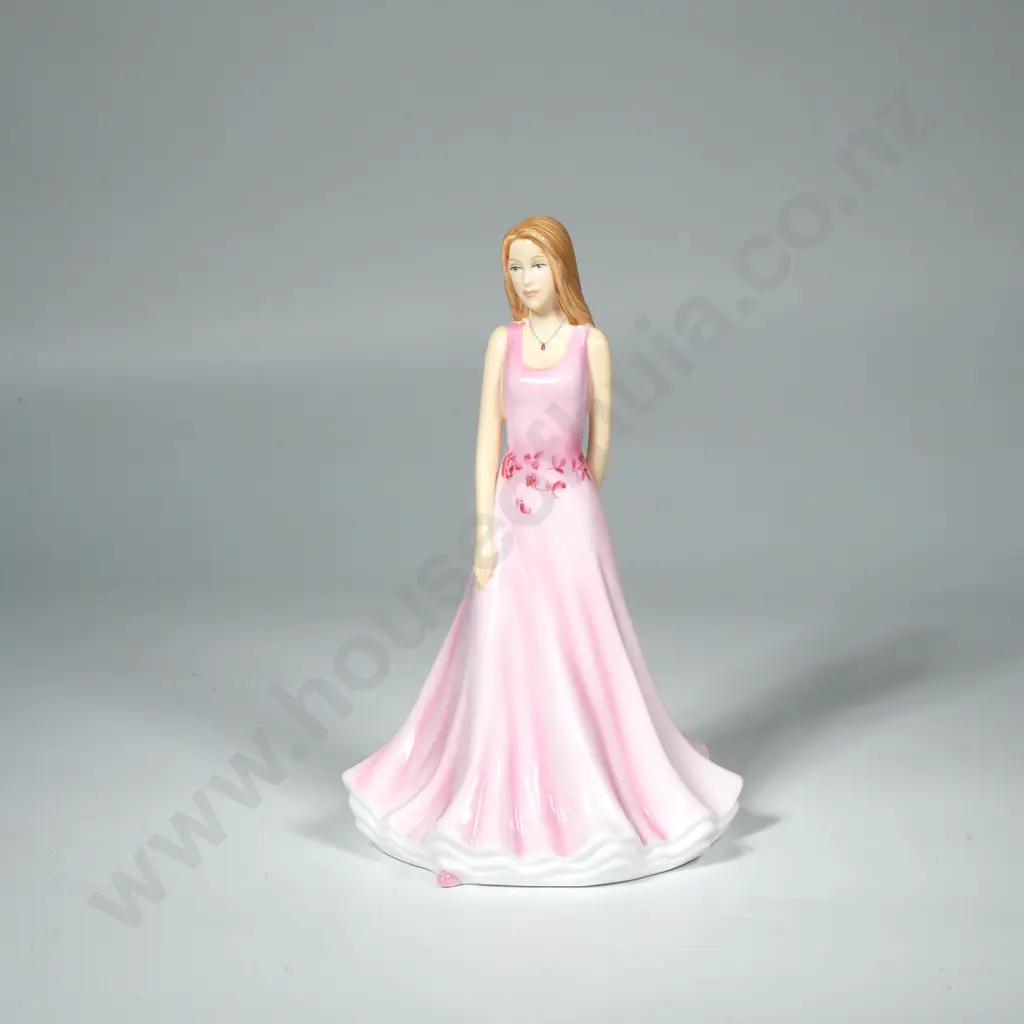 Royal Doulton Figure "Liz"  HN 5677 Image 1++