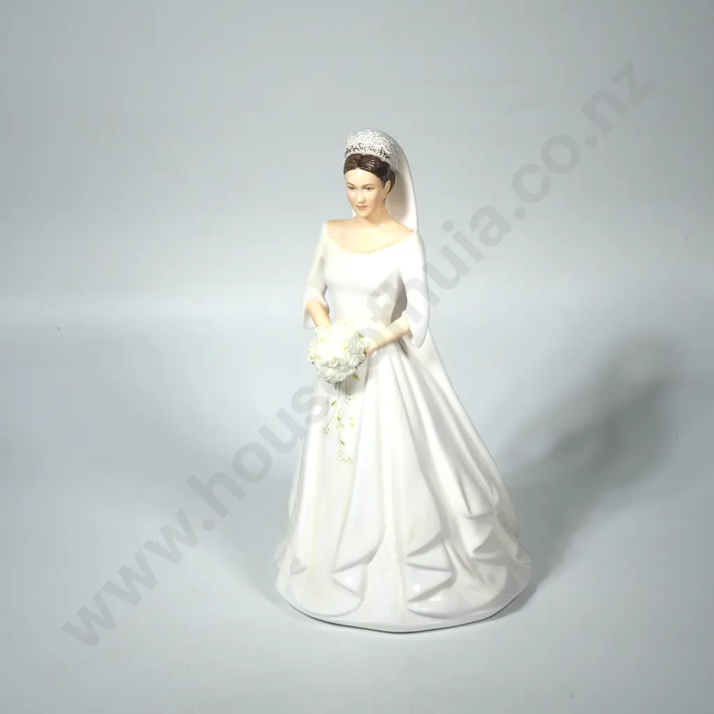 Royal Doulton Figure "HRH Mary Countess Of Denmark" HN 5690 Image 1++