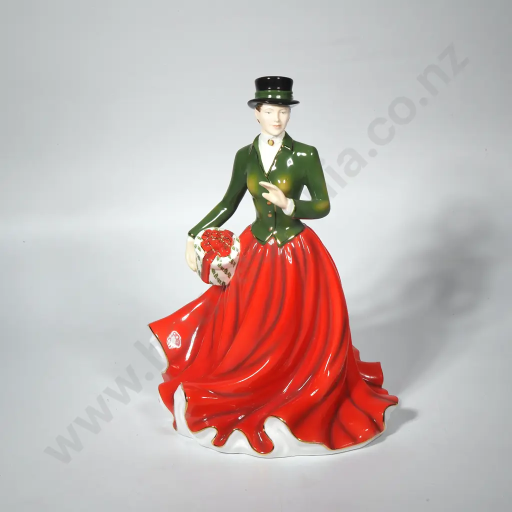 Royal Doulton Figure "Christmas Morning, Christmas Day 2015. HN5731 Image 1++