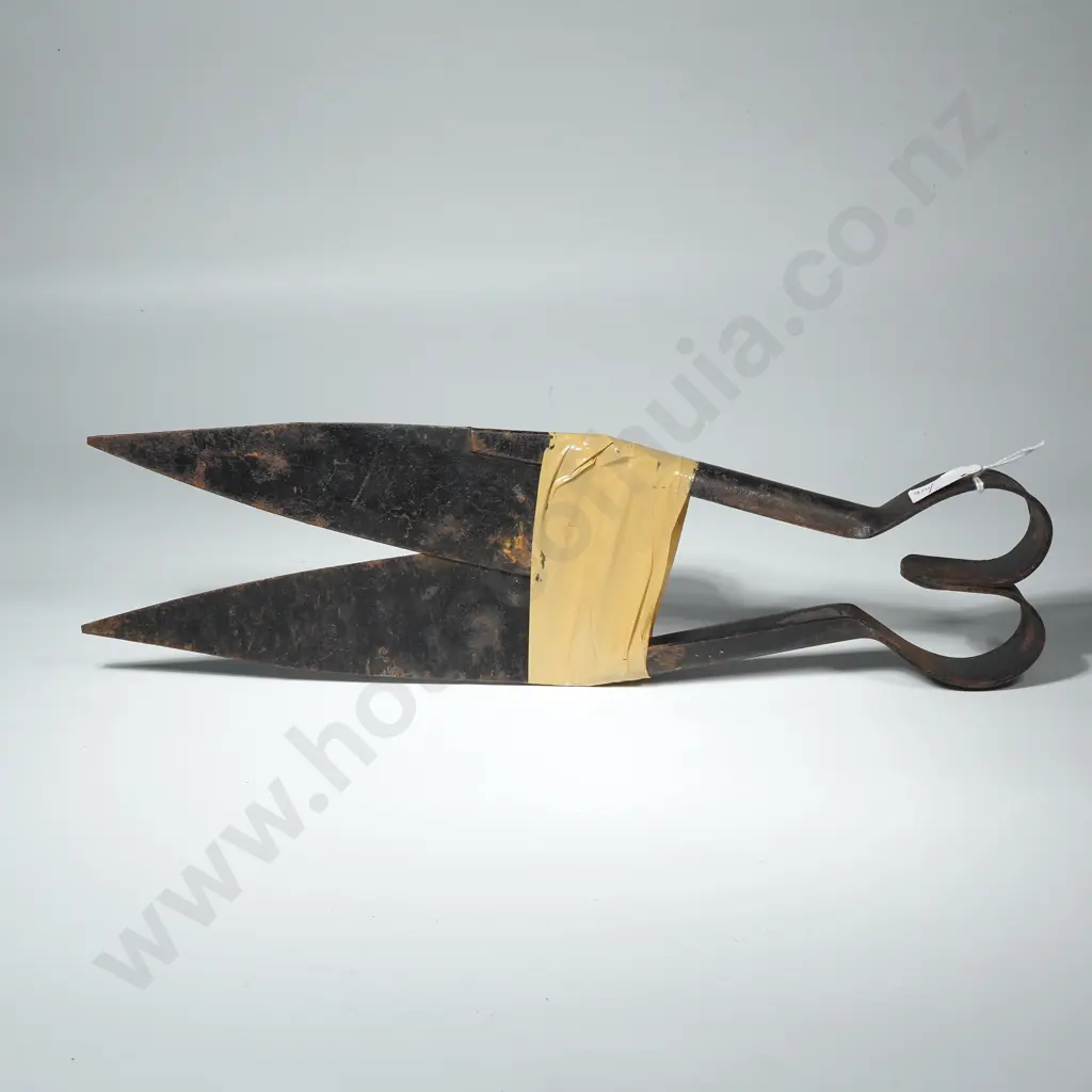 Vintage Forged  Metal Sheep Shears Image 1++