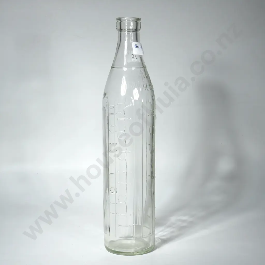 Mobiloil Embossed Imperial Quart Glass Oil Bottle Image 1++