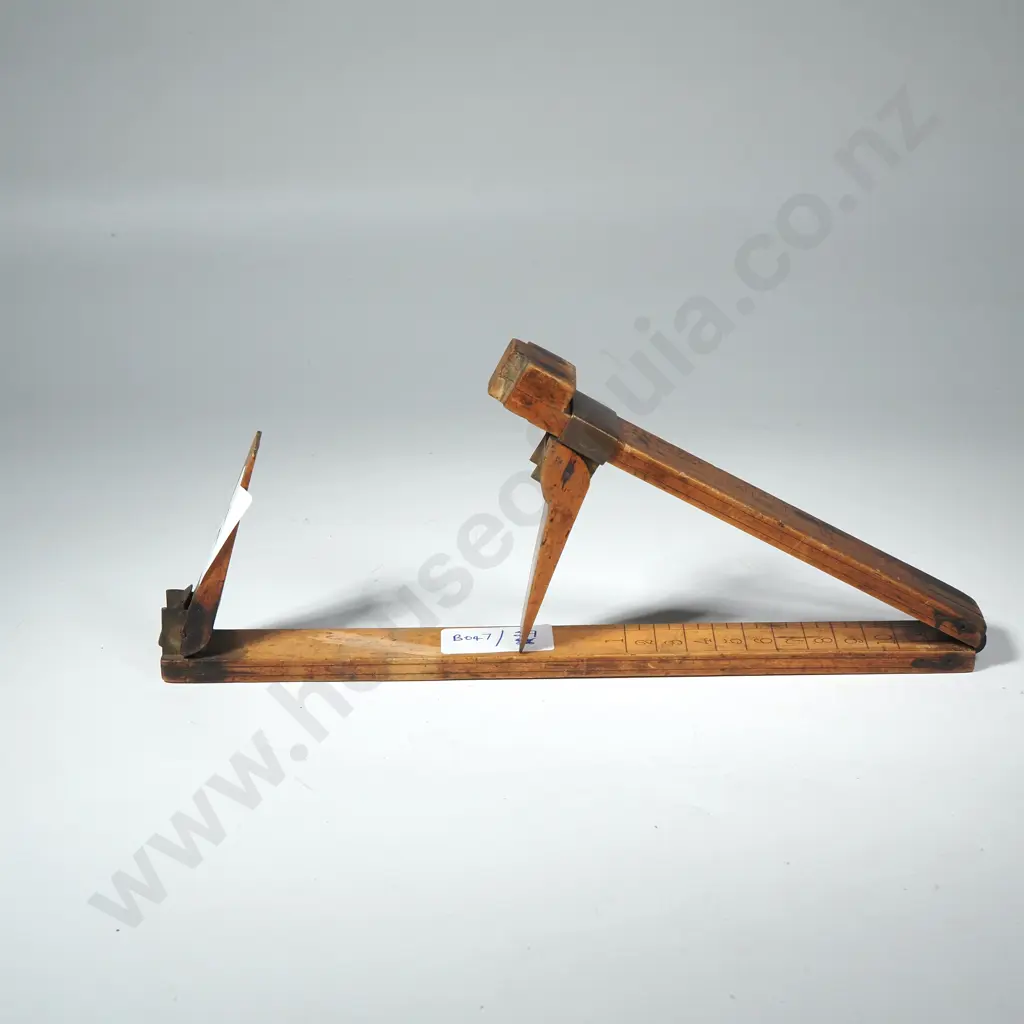 Vintage Boxwood & Brass Foot Measuring Tool w Sliding Gauge by Hill & Hardridge Image 1++