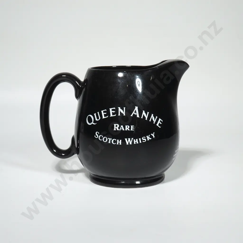 Wade Black Ground Queen Anne Rare Scotch Whisky Jug Image 1++
